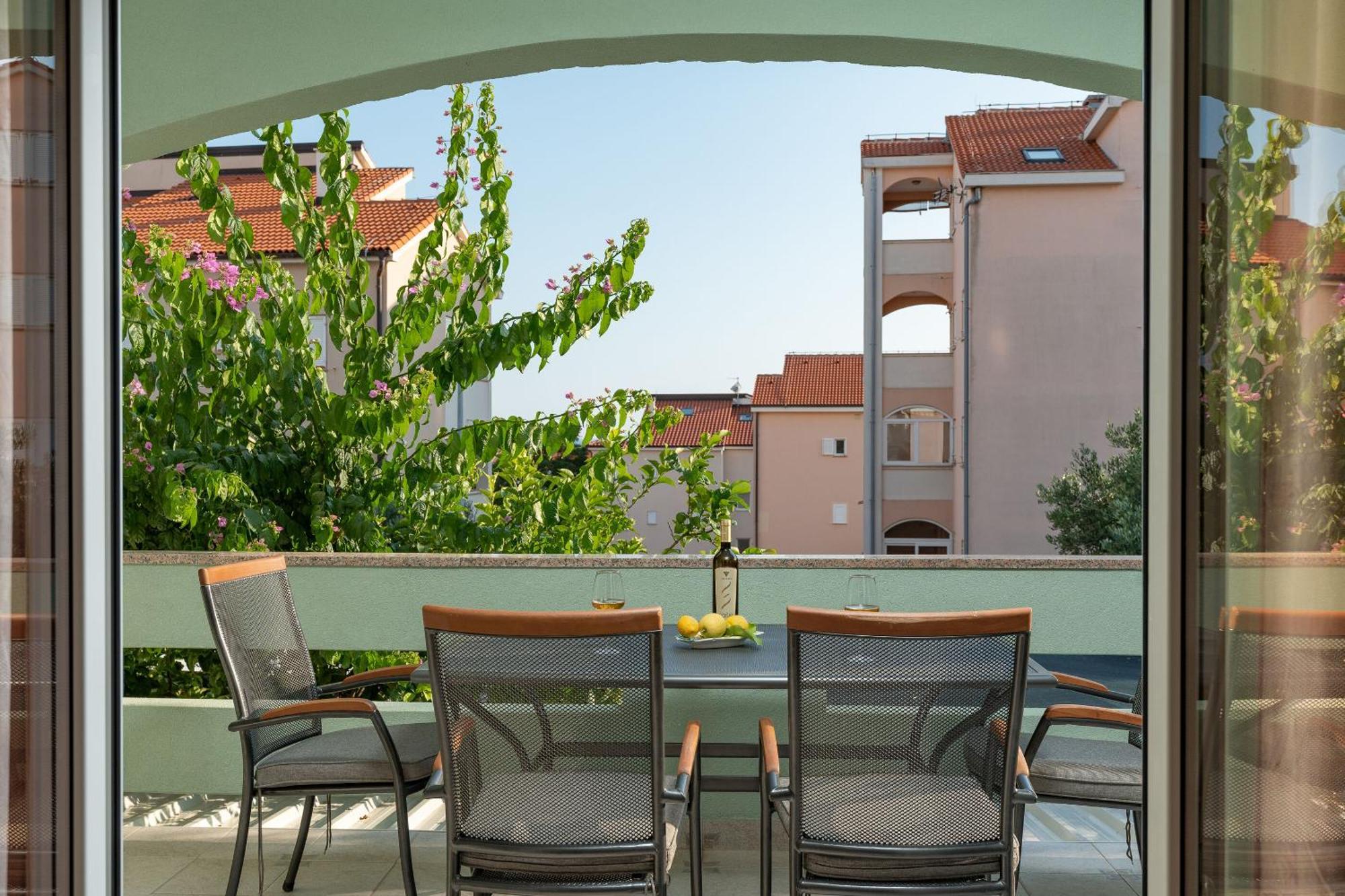 Apartments Jasna Novalja Bagian luar foto
